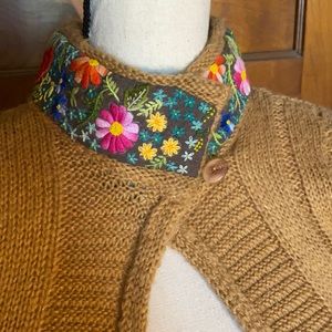 Vintage hand knit cardigan with embroidered collar